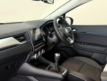 Used Renault Captur 2022 for sale - 79121906: Photo