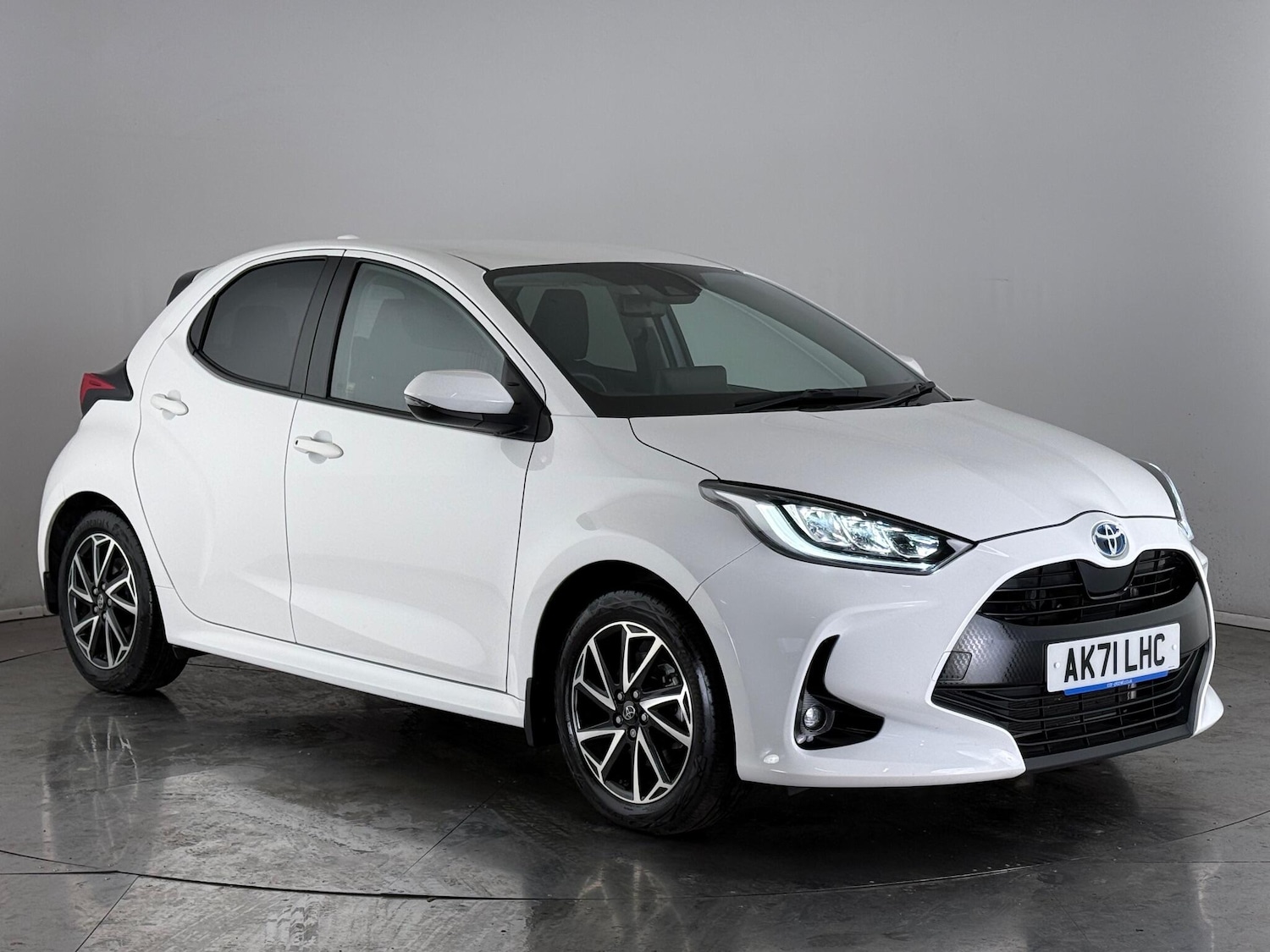 Used Toyota Yaris 2022 for sale - 76468465: Photo 1