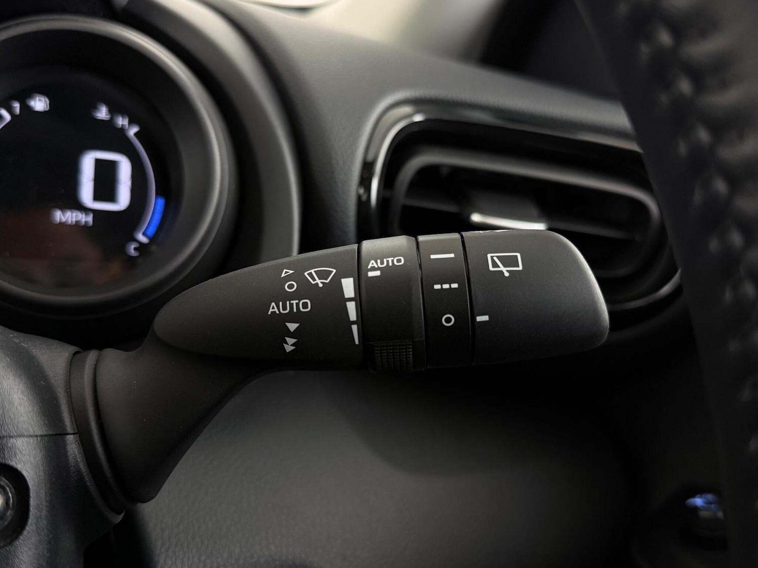 Used Toyota Yaris 2022 for sale - 76468465: Photo 27