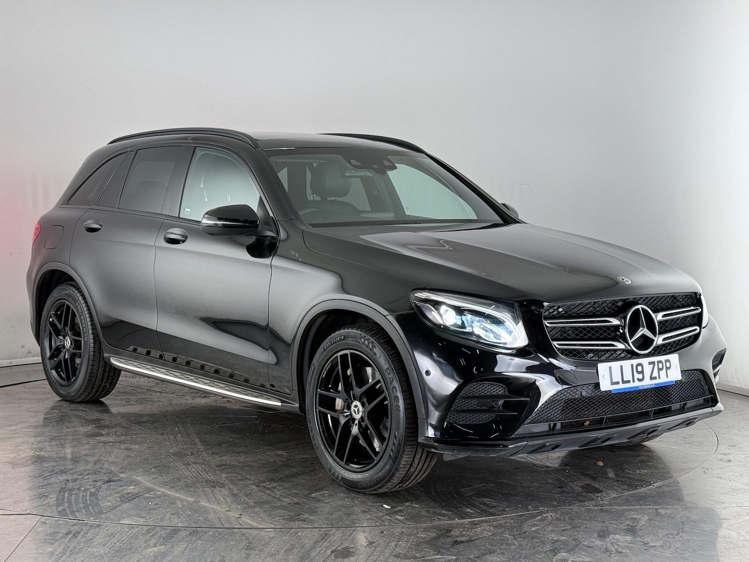 Used Mercedes-Benz GLC 2019 for sale - 76468791: Photo 1