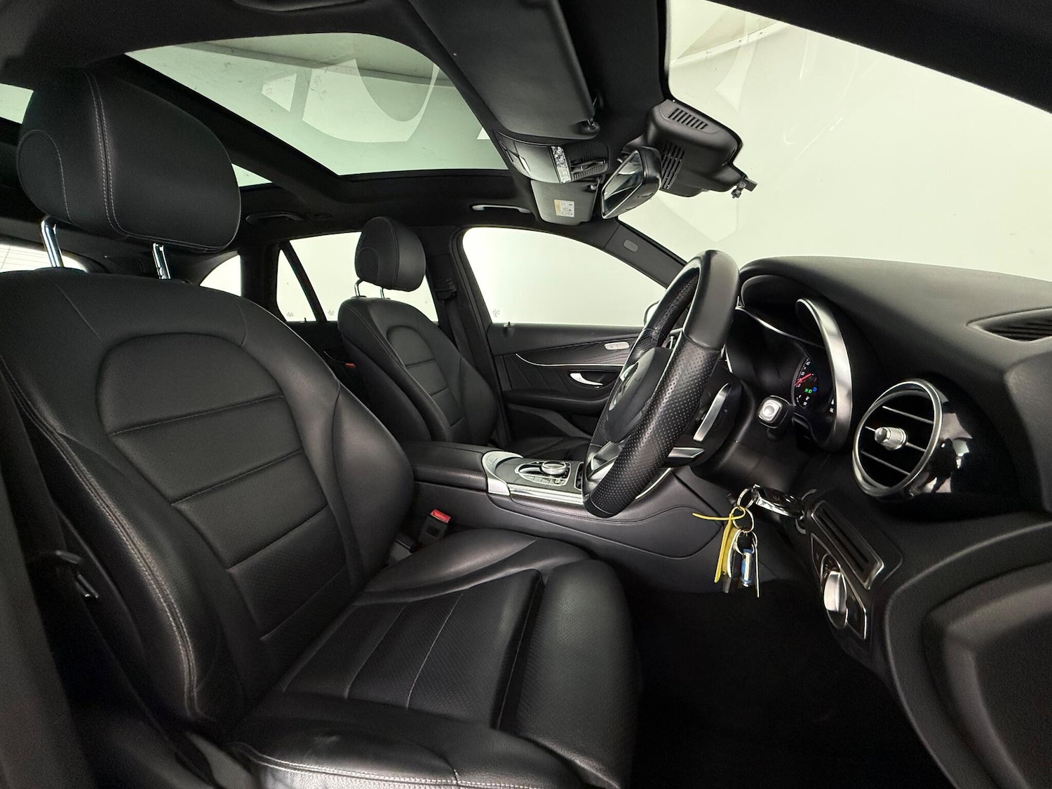 Used Mercedes-Benz GLC 2019 for sale - 76468791: Photo 14