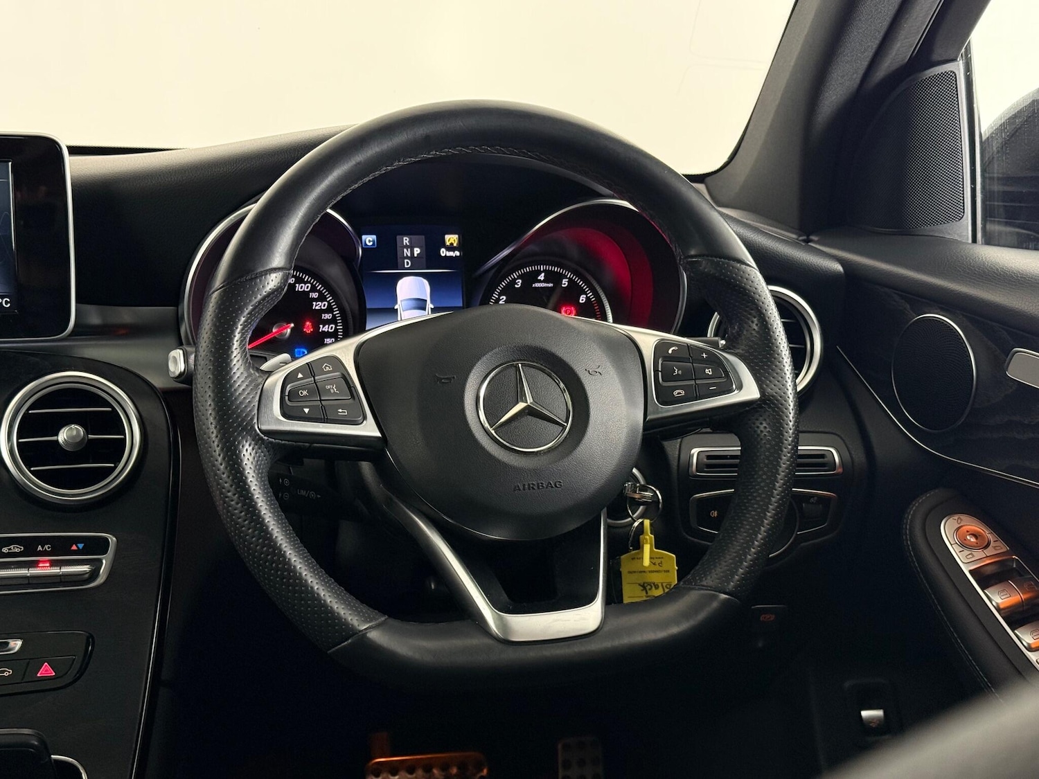 Used Mercedes-Benz GLC 2019 for sale - 76468791: Photo 21