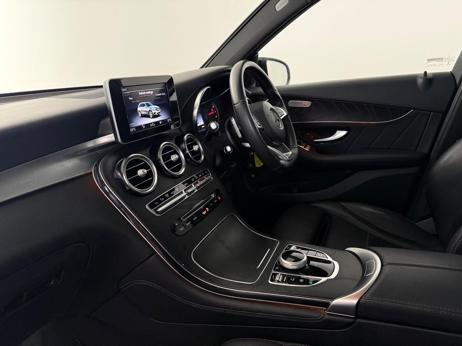 Used Mercedes-Benz GLC 2019 for sale - 76468791: Photo 22