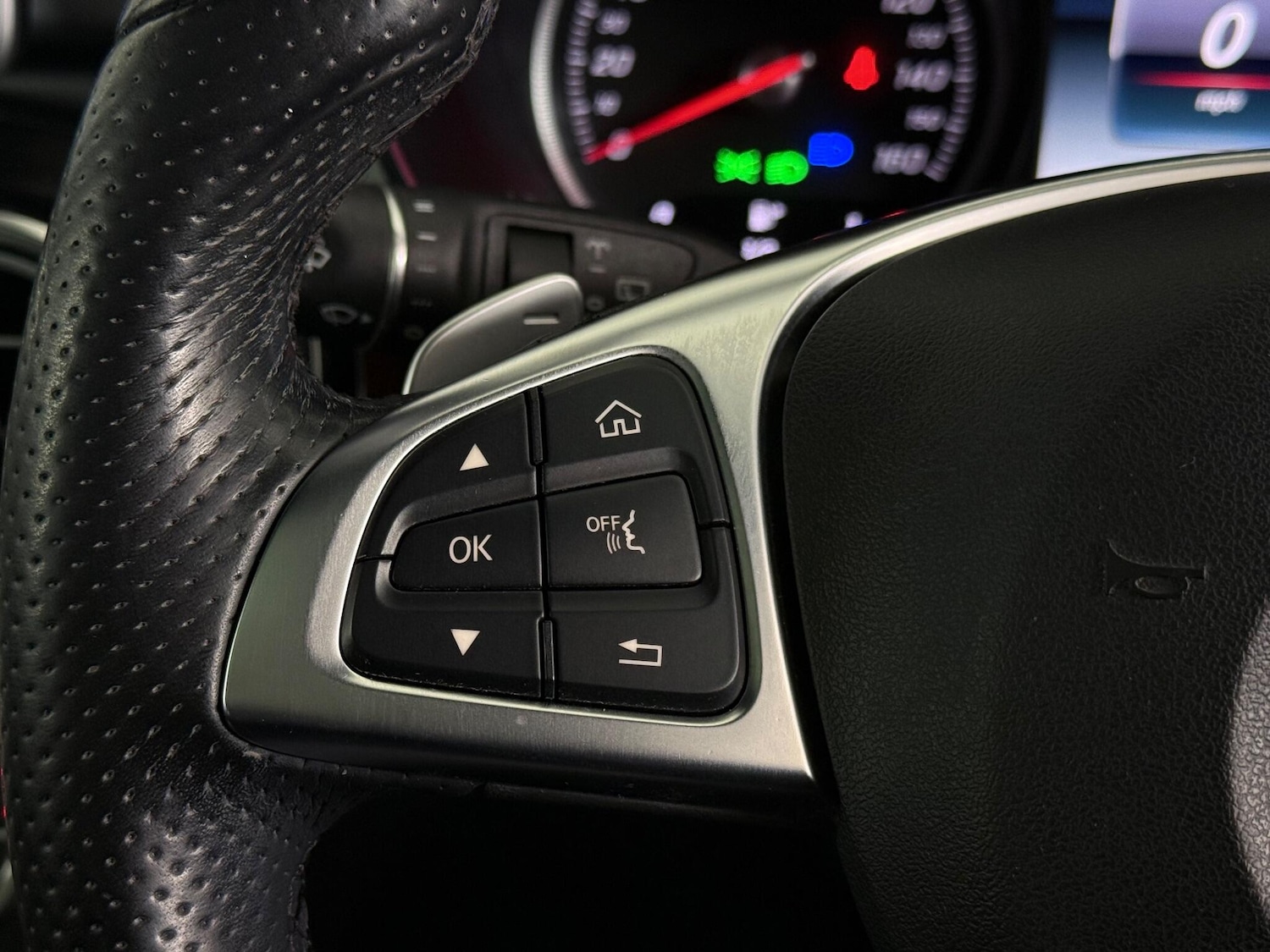 Used Mercedes-Benz GLC 2019 for sale - 76468791: Photo 26