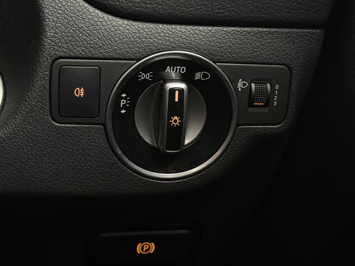 Used Mercedes-Benz GLA 2017 for sale - 76468651: Photo 30