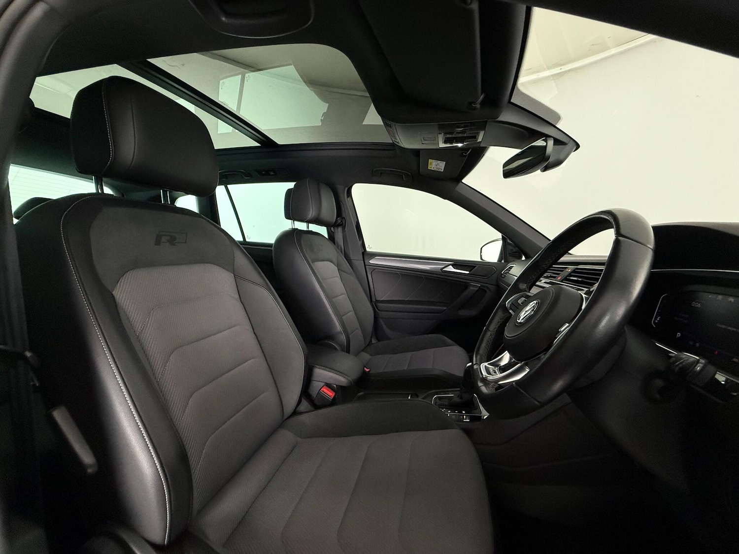 Used Volkswagen Tiguan 2019 for sale - 76468335: Photo 16