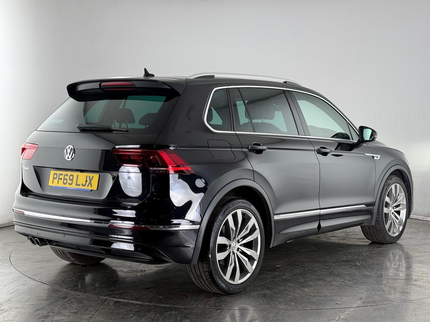 Used Volkswagen Tiguan 2019 for sale - 76468335: Photo 5