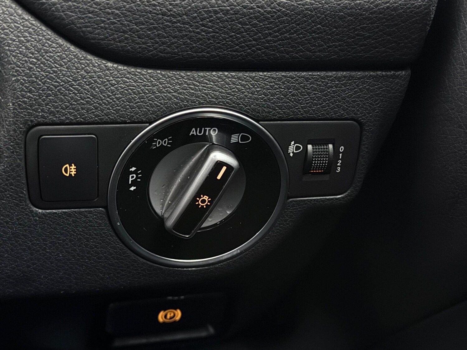 Used Mercedes-Benz GLA 2018 for sale - 76645770: Photo 23