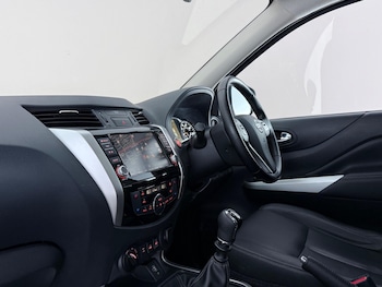 Used Nissan Navara 2020 for sale - 79546784: Photo