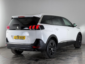 Used Peugeot 5008 2018 for sale - 77696878: Photo