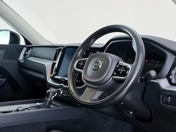 Used Volvo XC60 2018 for sale - 78797395: Photo