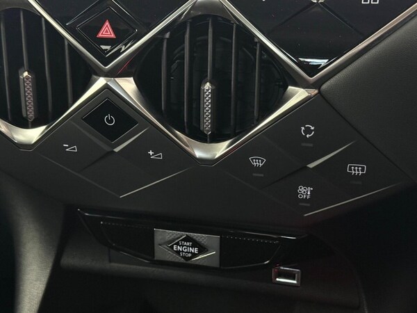 Used DS Automobiles DS 3 Crossback 2022 for sale - 75087839: Photo 37