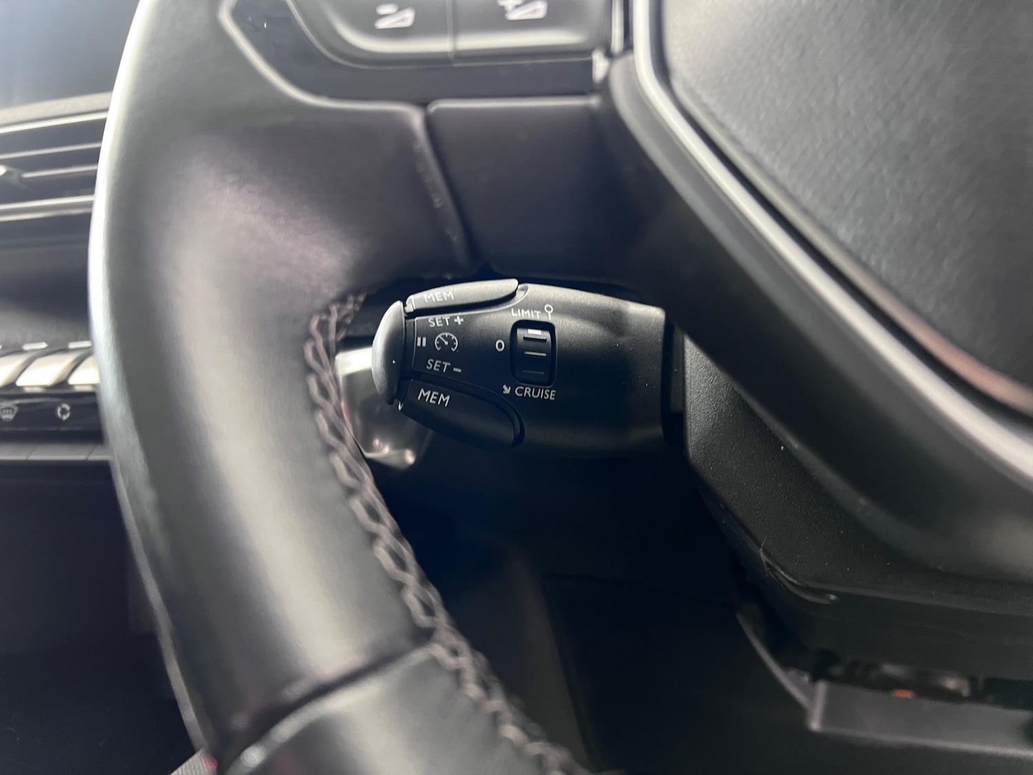 Used Peugeot 5008 2018 for sale - 77216510: Photo 18