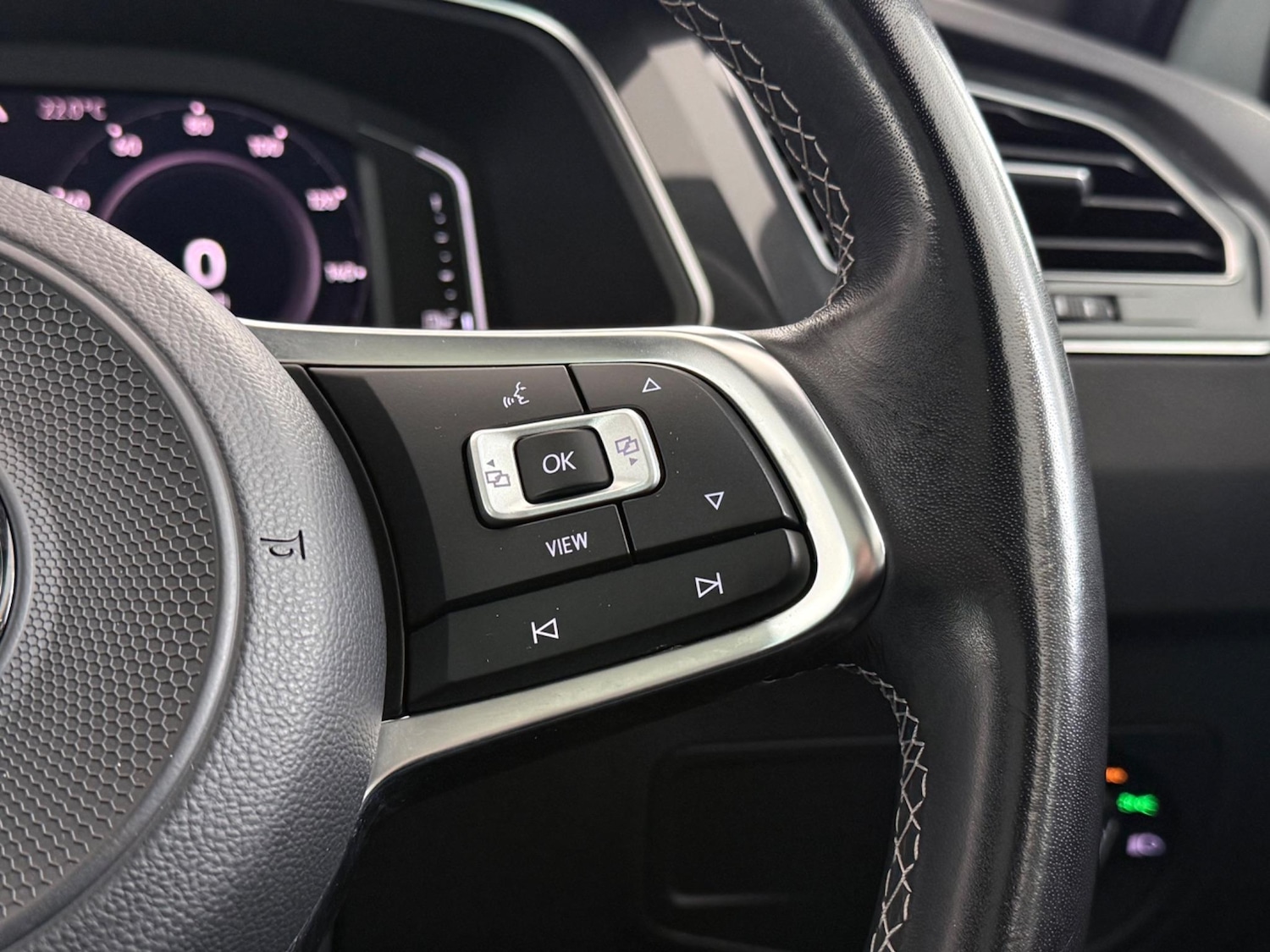 Used Volkswagen Tiguan 2020 for sale - 77243465: Photo 23