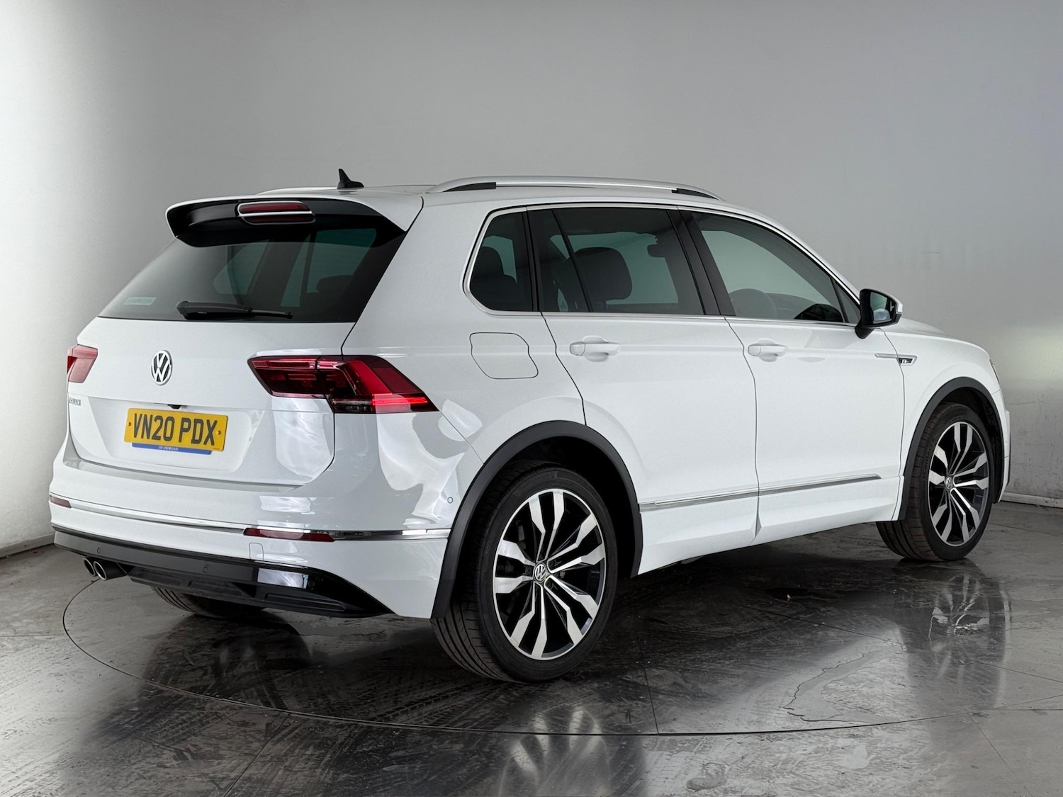 Used Volkswagen Tiguan 2020 for sale - 77243465: Photo 3