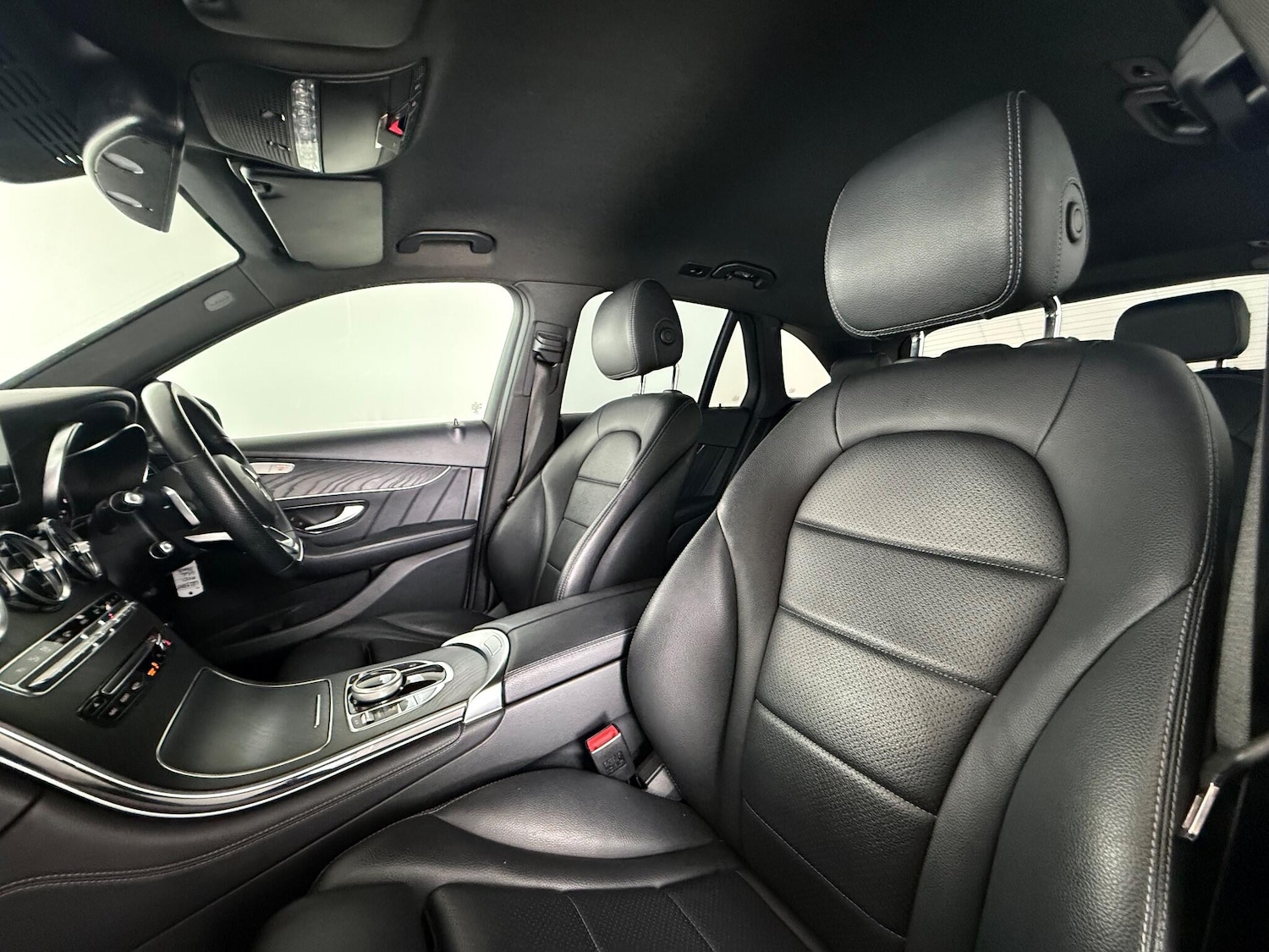 Used Mercedes-Benz GLC 2018 for sale - 77260410: Photo 11