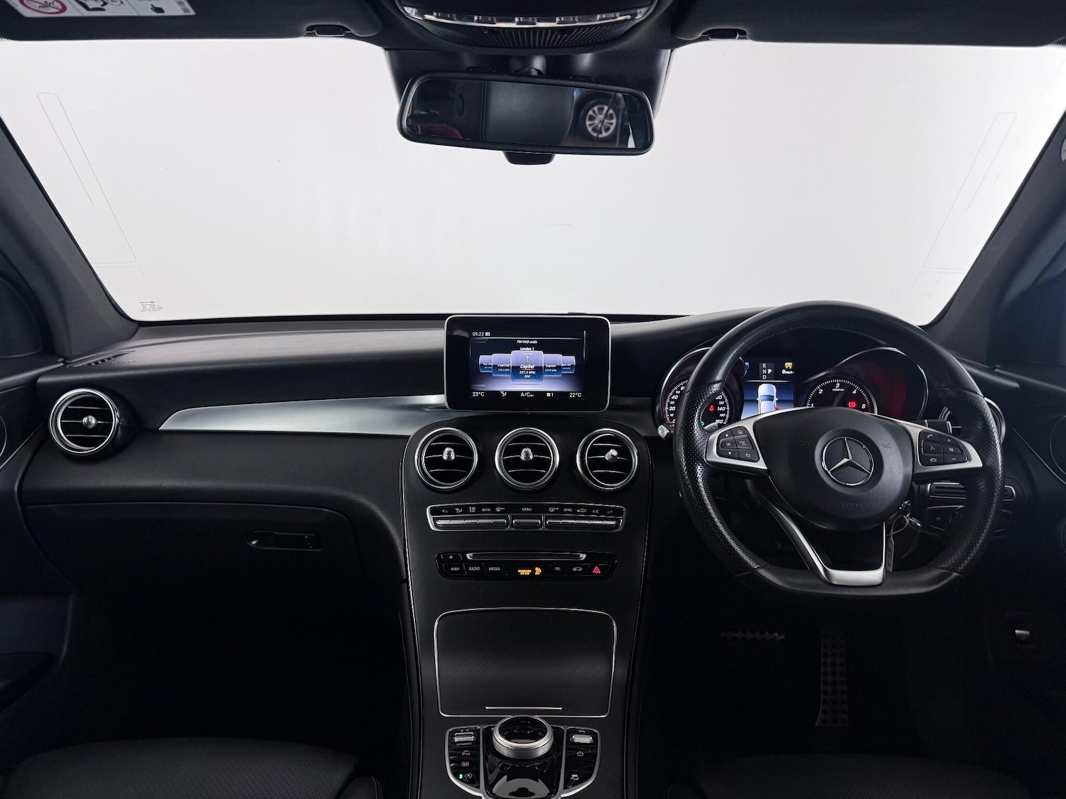 Used Mercedes-Benz GLC 2018 for sale - 77260410: Photo 16