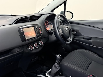 Used Toyota Yaris 2016 for sale - 78662800: Photo