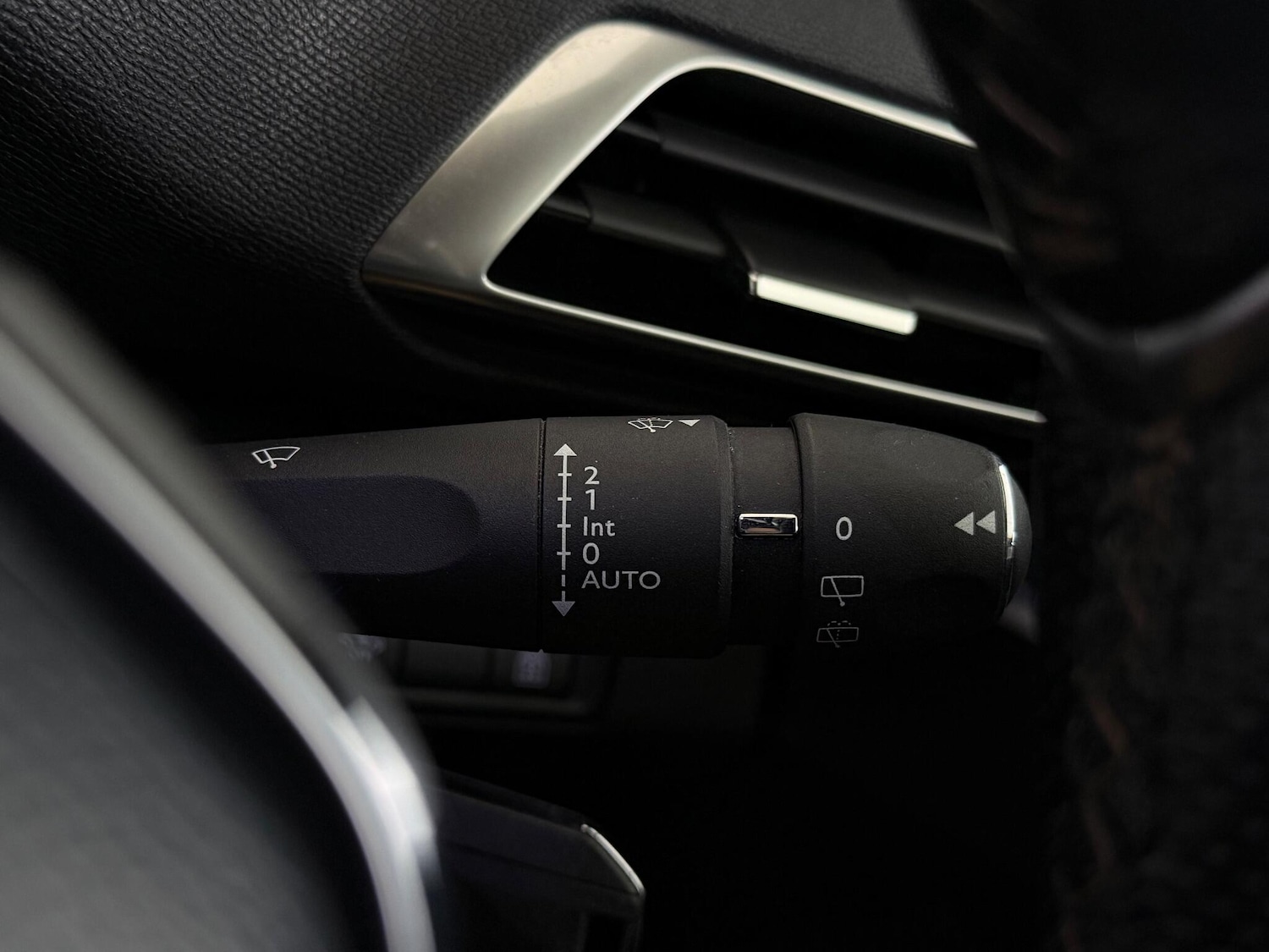 Used Peugeot 3008 2018 for sale - 77180901: Photo 23