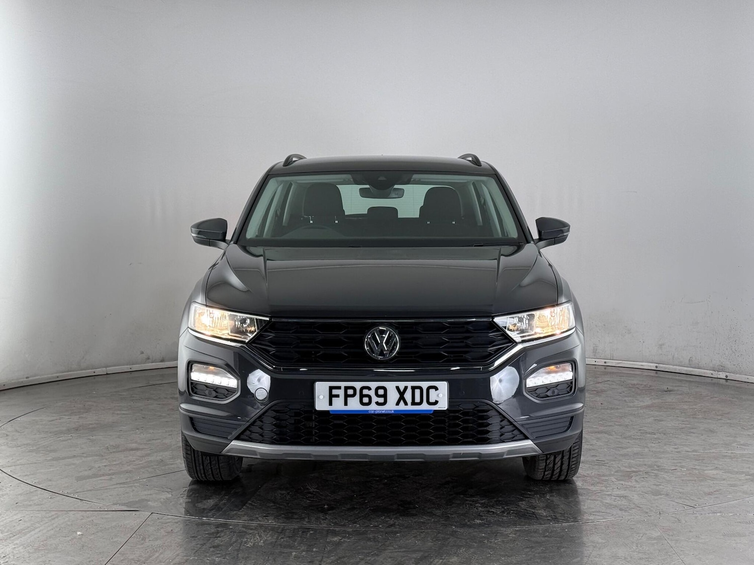 Used Volkswagen T-Roc 2019 for sale - 76620070: Photo 3