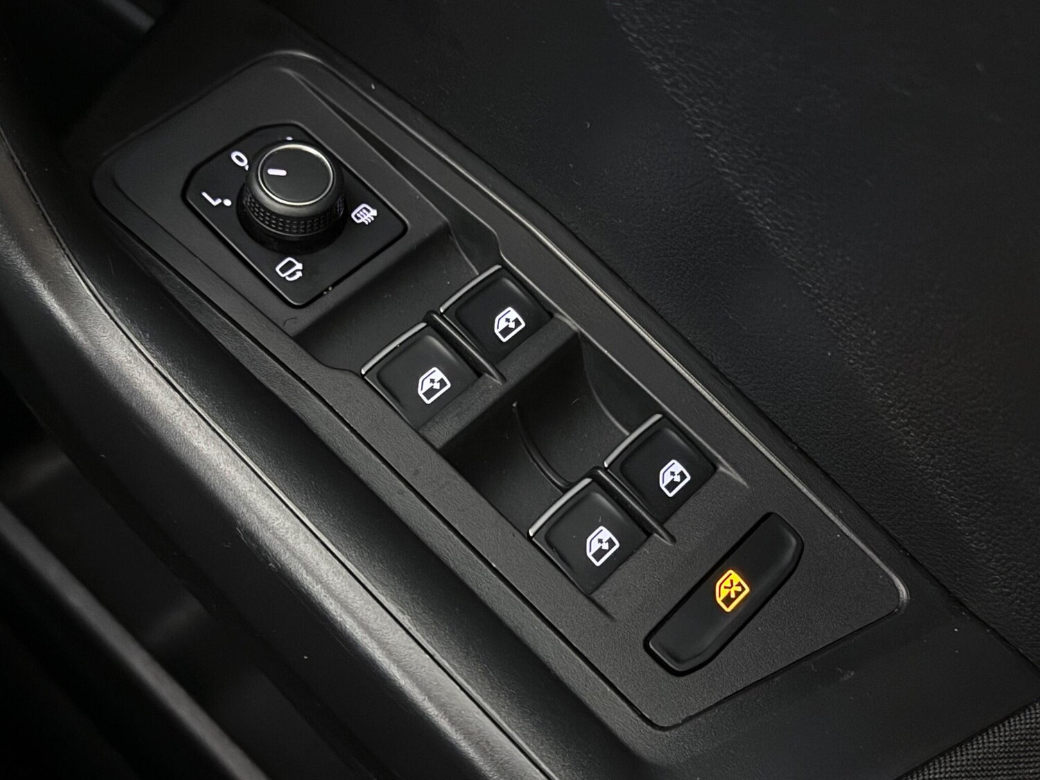 Used Volkswagen T-Roc 2019 for sale - 76620070: Photo 39