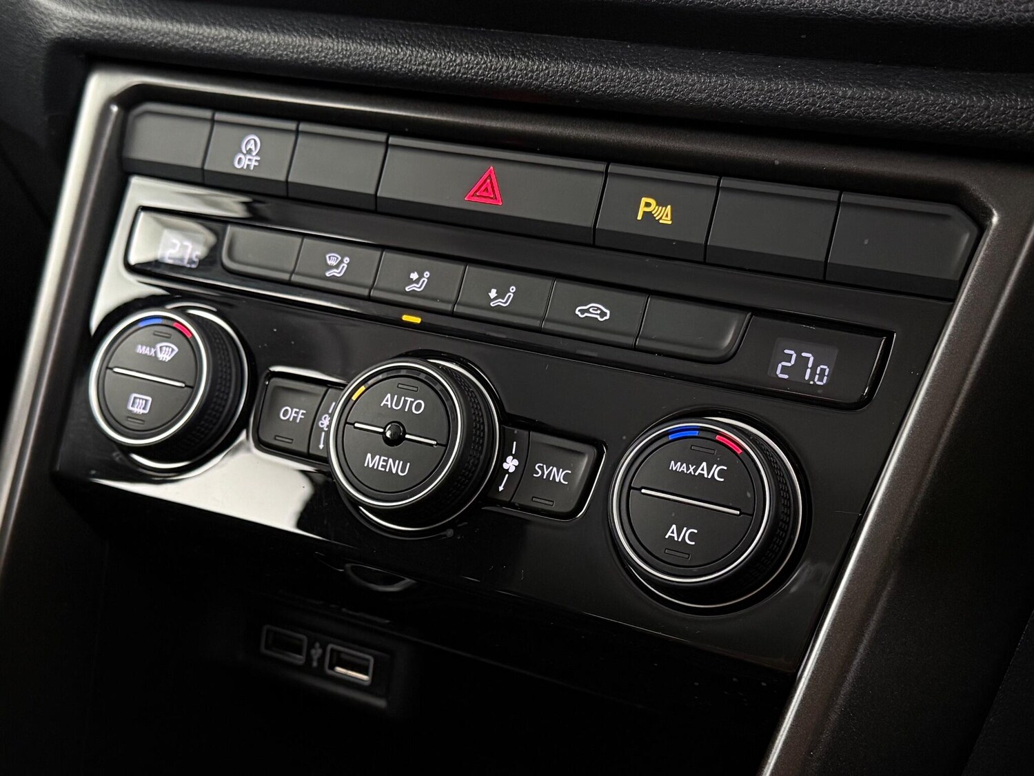 Used Volkswagen T-Roc 2019 for sale - 76620070: Photo 41