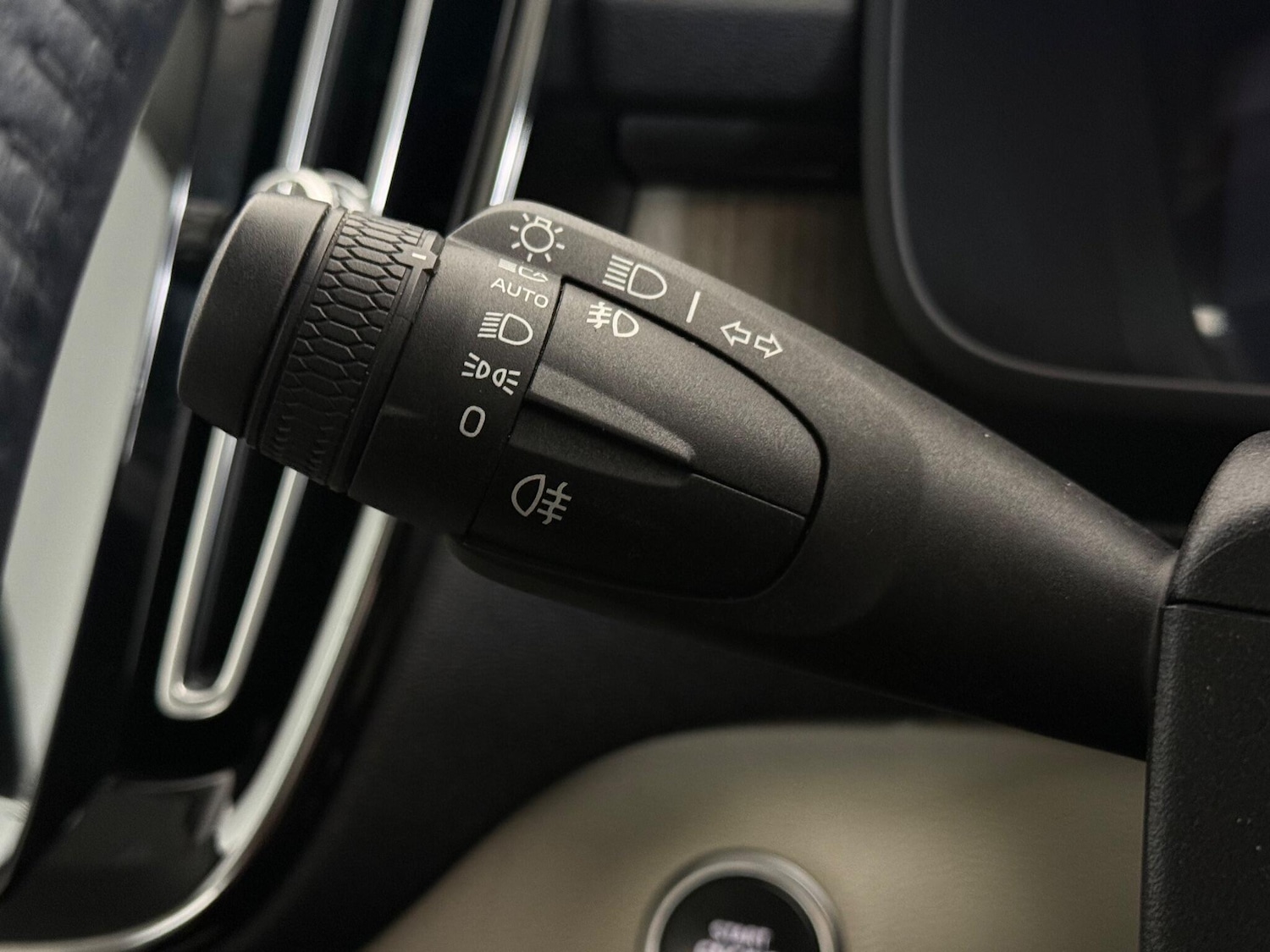 Used Volvo XC40 2019 for sale - 77221552: Photo 23