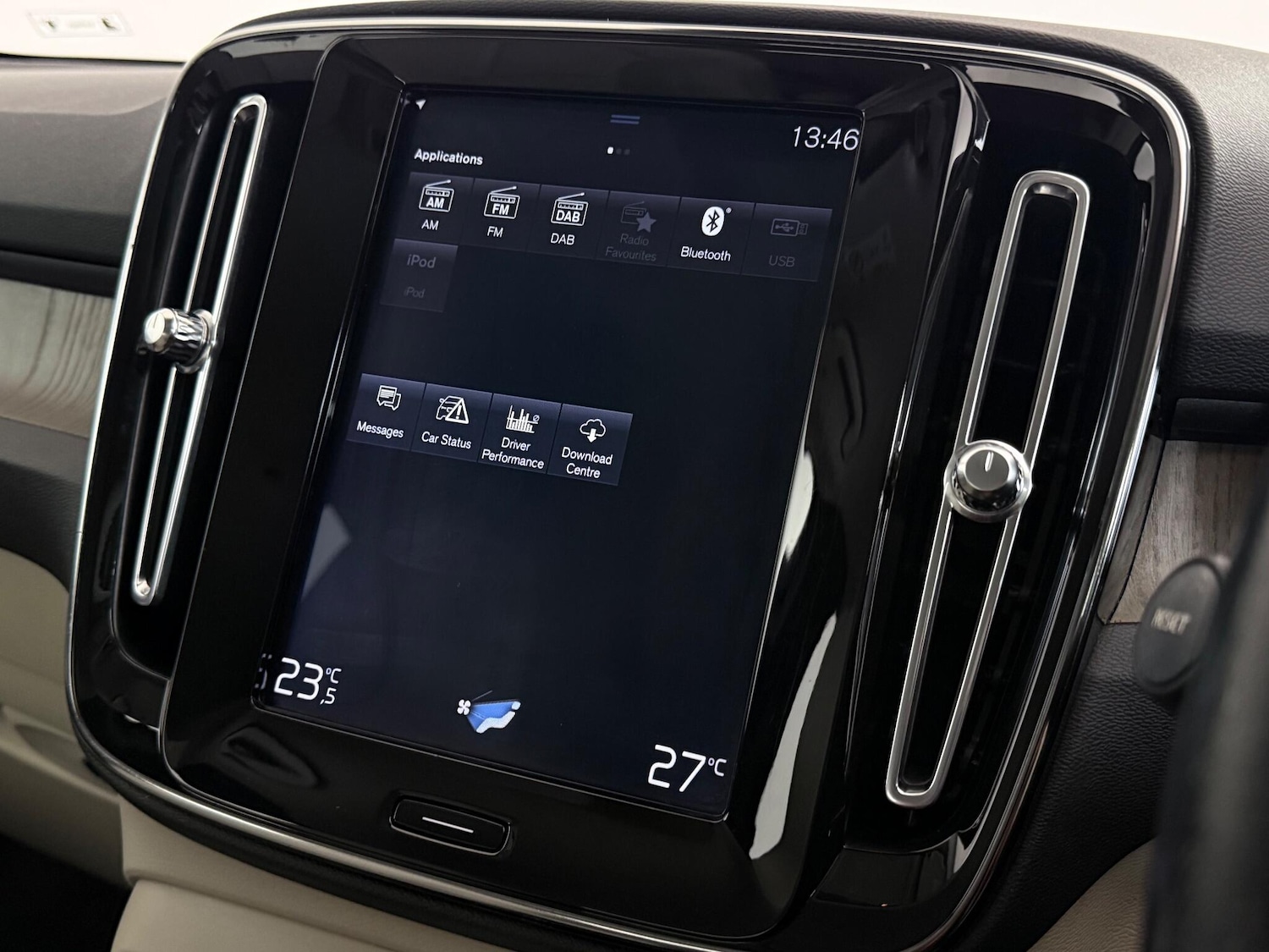 Used Volvo XC40 2019 for sale - 77221552: Photo 31