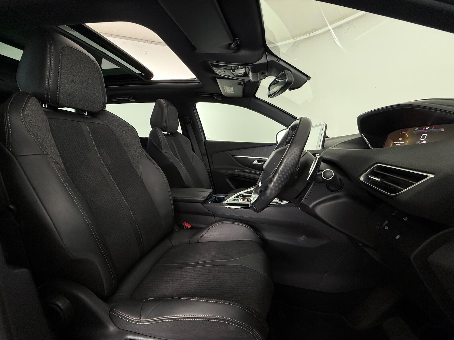 Used Peugeot 5008 2020 for sale - 77243634: Photo 10