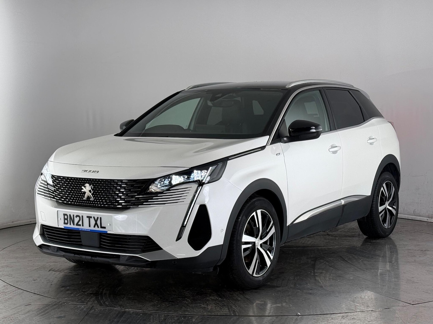 Used Peugeot 3008 2021 for sale - 77246022: Photo 2