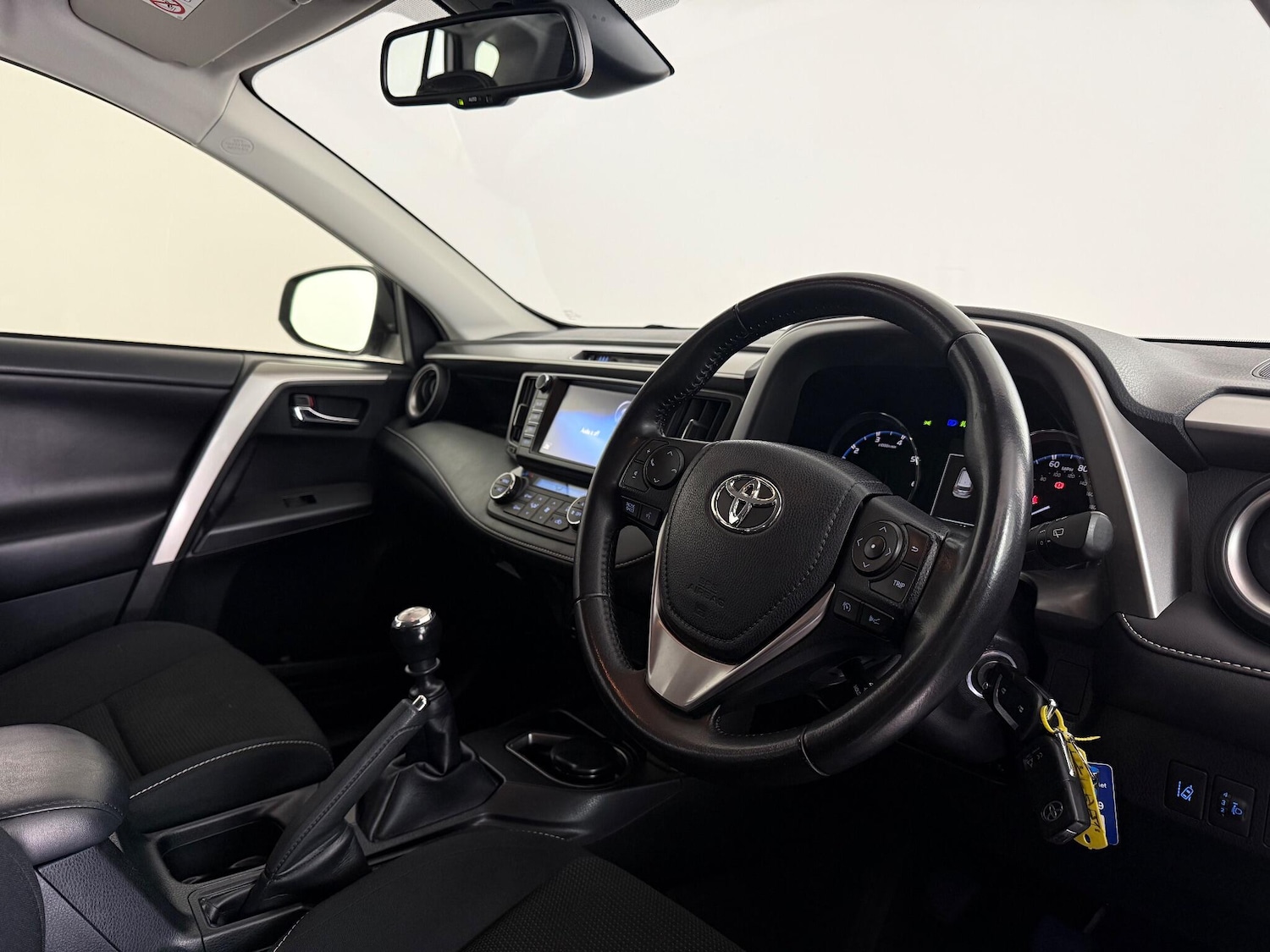 Used Toyota RAV4 2017 for sale - 77243679: Photo 11