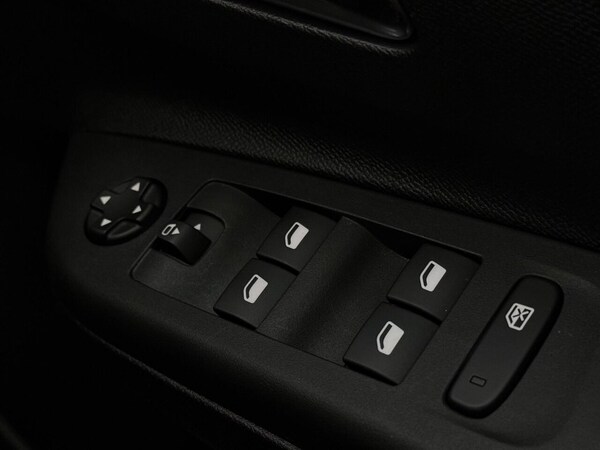 Used Vauxhall Corsa 2023 for sale - 75642657: Photo 40