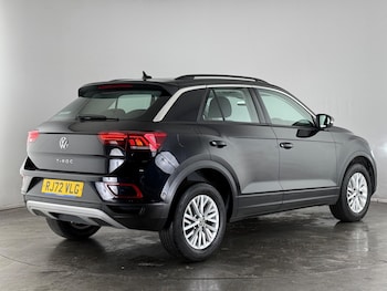 Used Volkswagen T-Roc 2022 for sale - 77332150: Photo