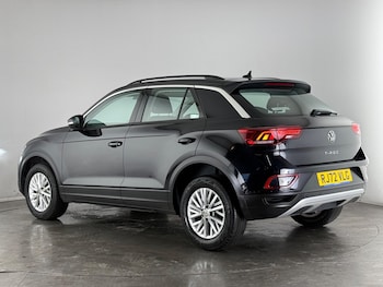 Used Volkswagen T-Roc 2022 for sale - 77332150: Photo