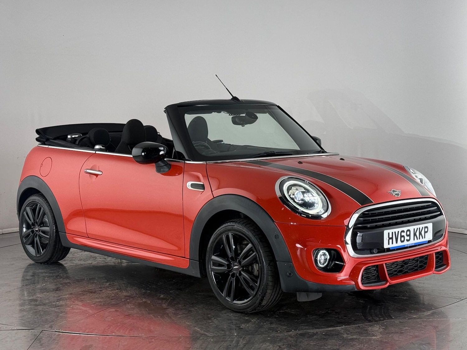 Used MINI Convertible 2019 for sale - 76468109: Photo 1