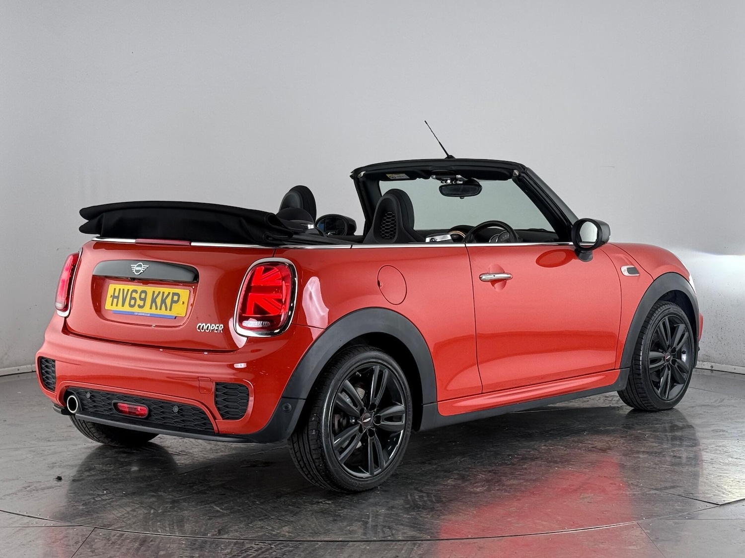 Used MINI Convertible 2019 for sale - 76468109: Photo 4