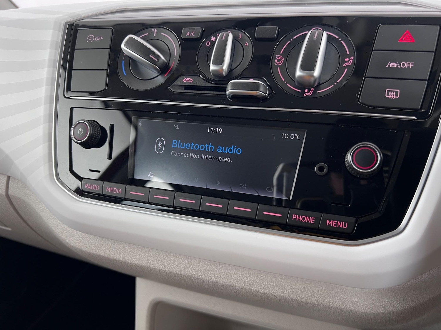 Used Volkswagen up! 2021 for sale - 77244107: Photo 28