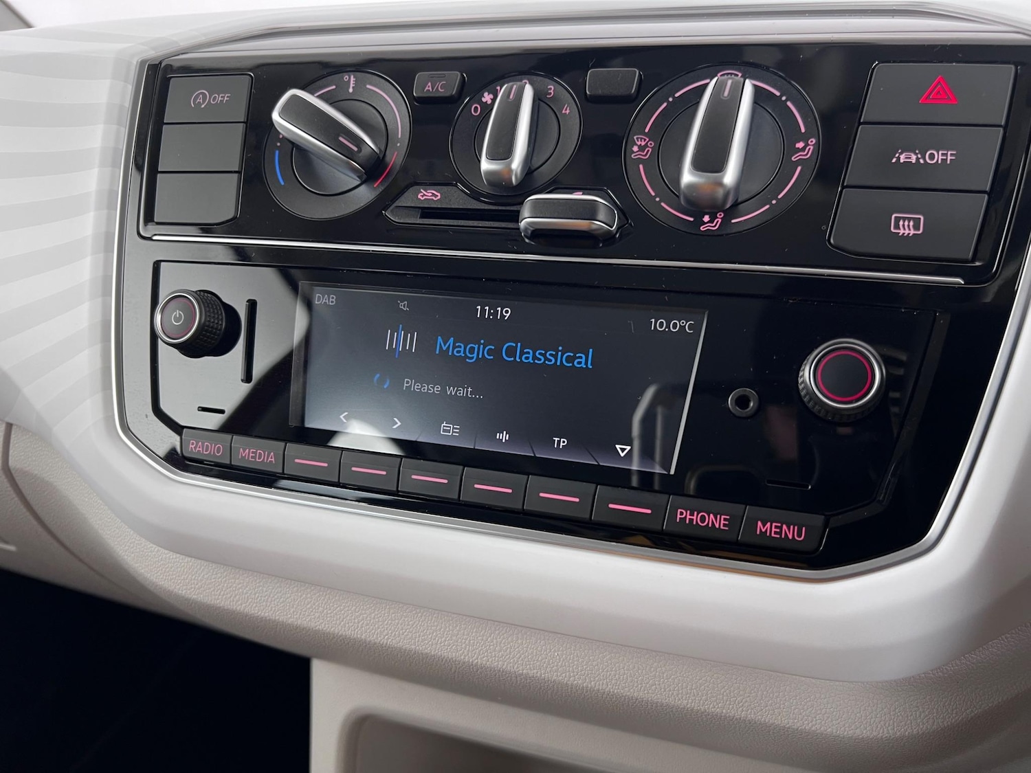 Used Volkswagen up! 2021 for sale - 77244107: Photo 29