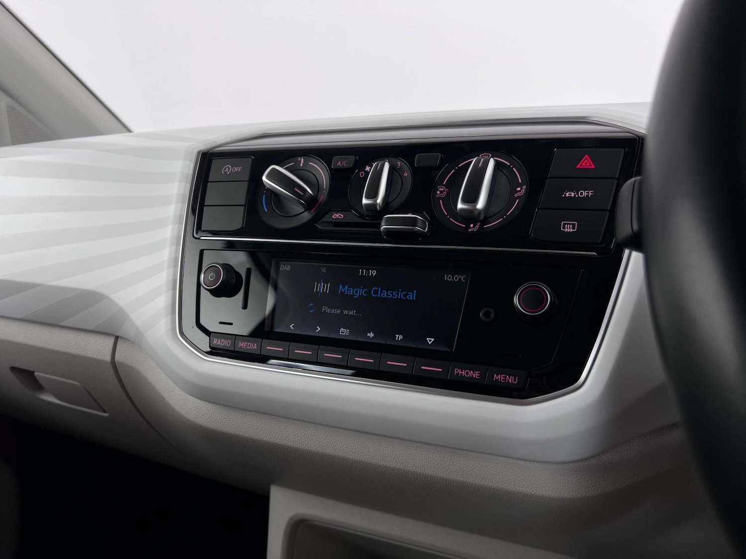 Used Volkswagen up! 2021 for sale - 77244107: Photo 30