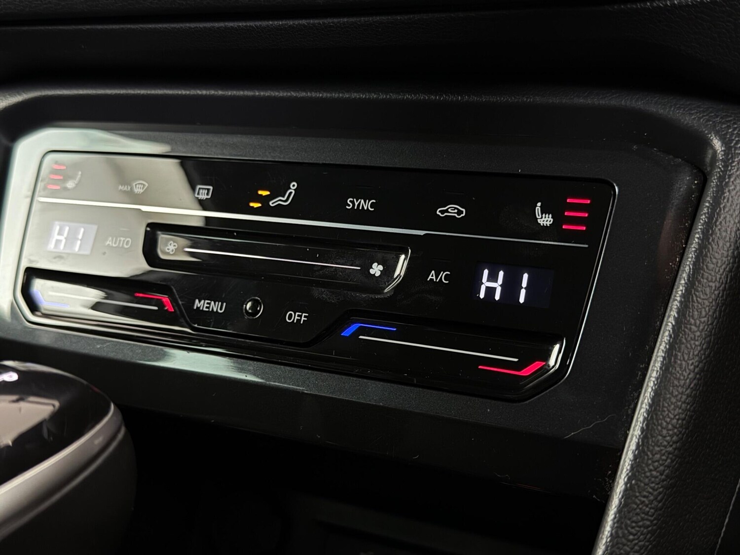 Used Volkswagen Tiguan 2021 for sale - 77511492: Photo 33