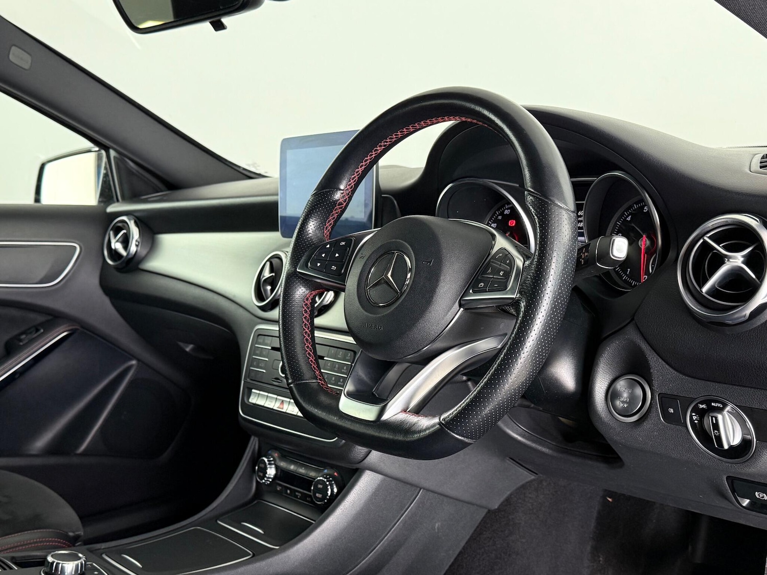 Used Mercedes-Benz GLA 2019 for sale - 77162865: Photo 21