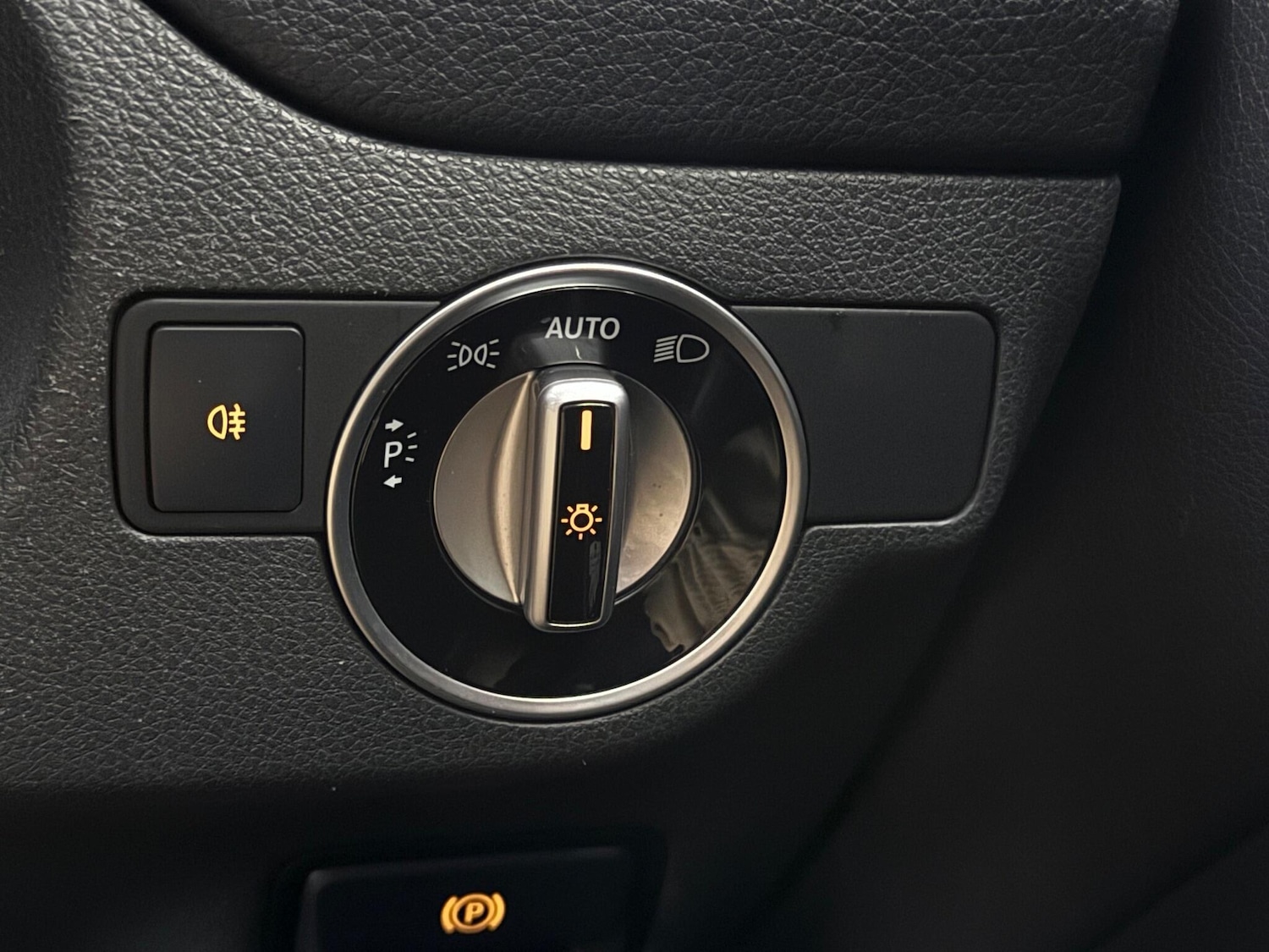 Used Mercedes-Benz GLA 2019 for sale - 77162865: Photo 39