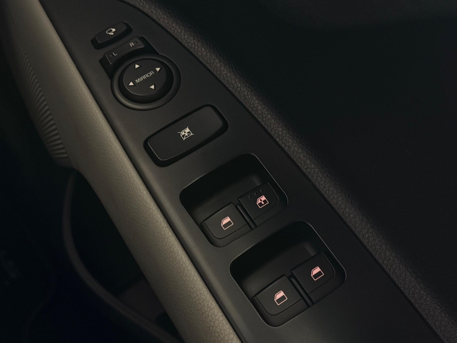 Used Kia Stonic 2019 for sale - 77591195: Photo 23