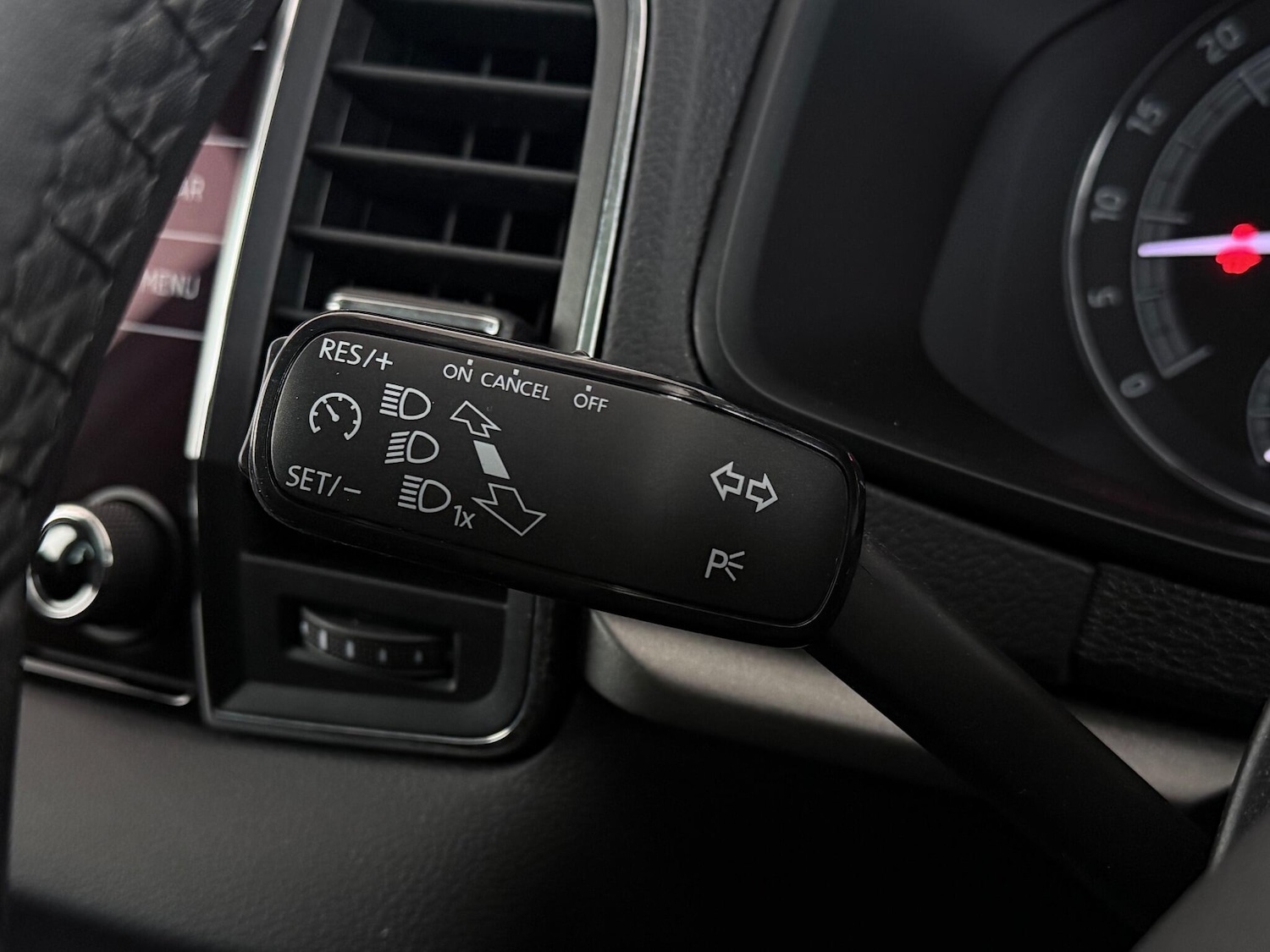 Used Skoda Karoq 2020 for sale - 76468665: Photo 28