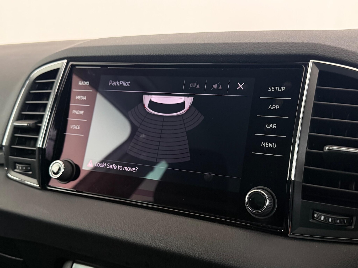 Used Skoda Karoq 2020 for sale - 76468665: Photo 40