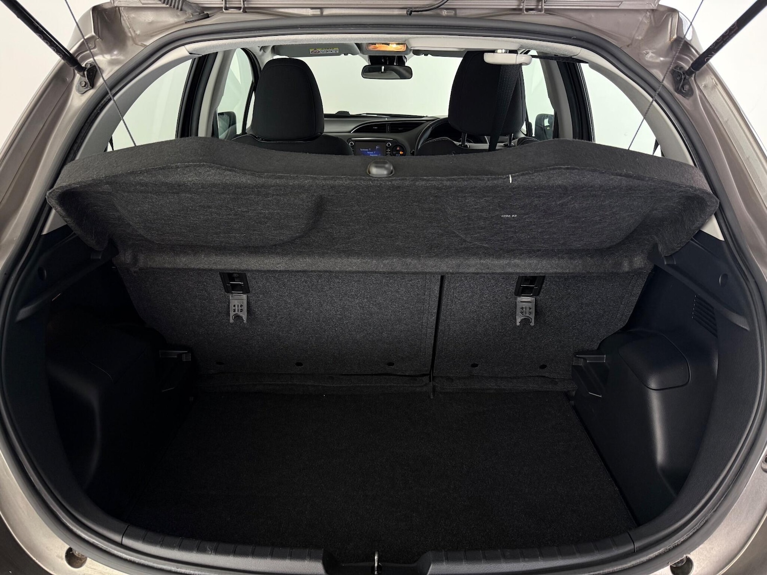 Used Toyota Yaris 2018 for sale - 76549894: Photo 13