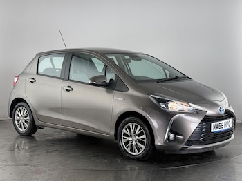 Used Toyota Yaris 2018 for sale - 76549894: Photo