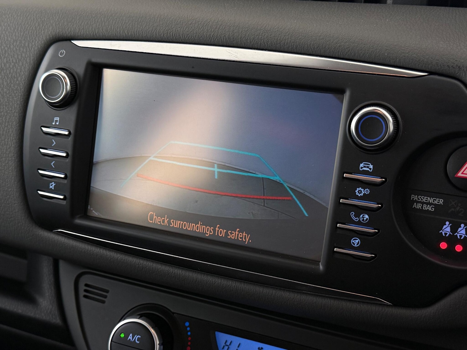 Used Toyota Yaris 2018 for sale - 76549894: Photo 36