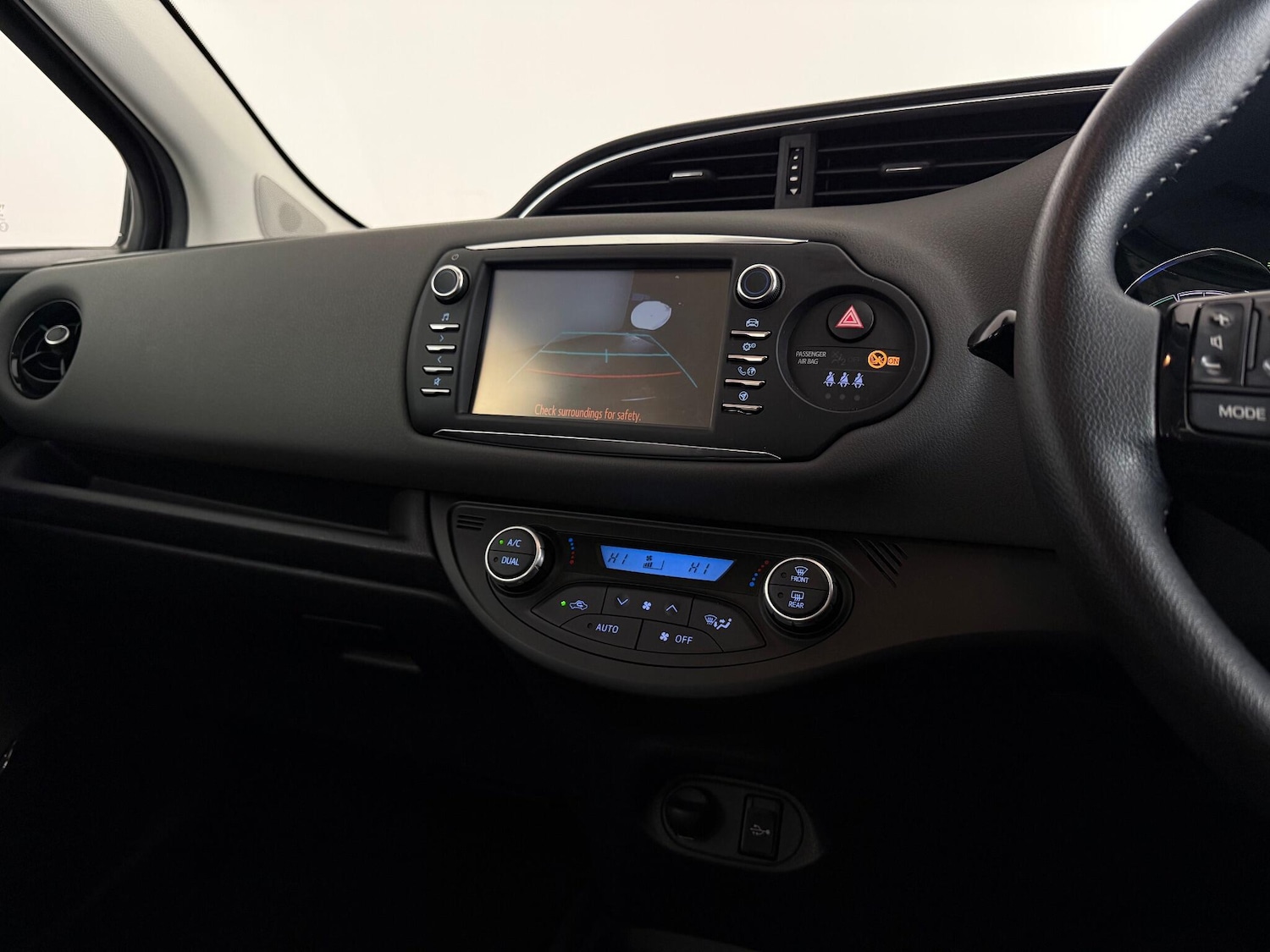 Used Toyota Yaris 2018 for sale - 76549894: Photo 42