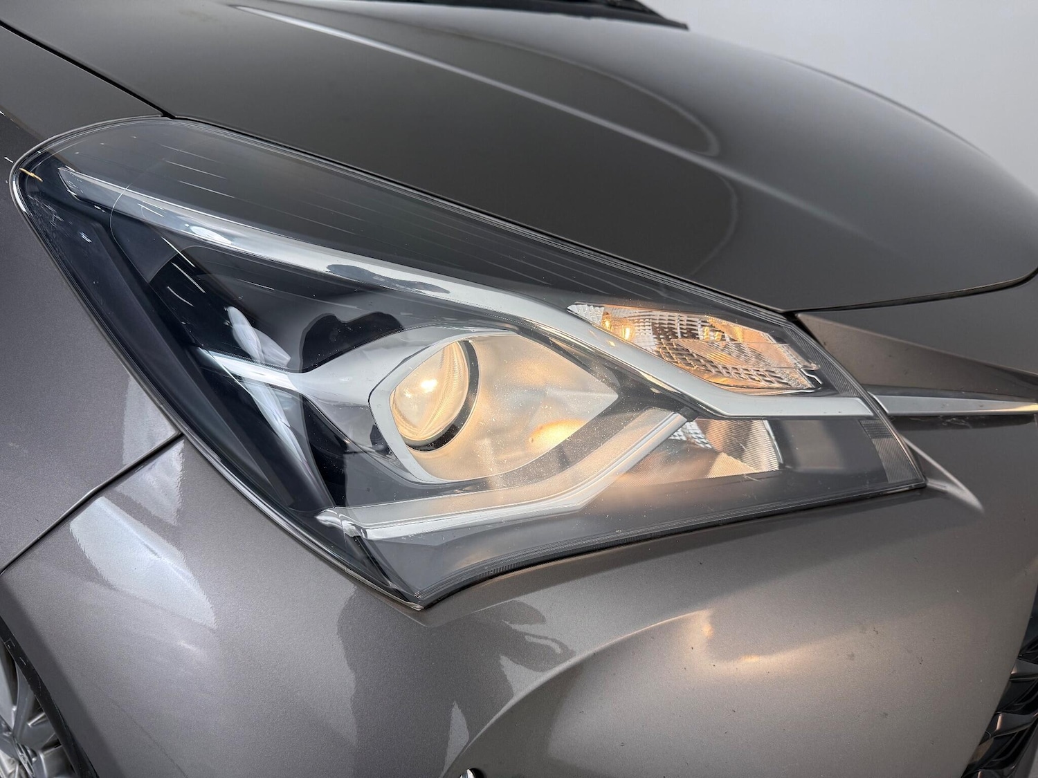 Used Toyota Yaris 2018 for sale - 76549894: Photo 8